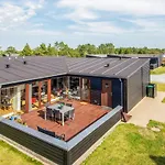 Three-Bedroom Holiday home in Rømø 34 Vakantiehuis *