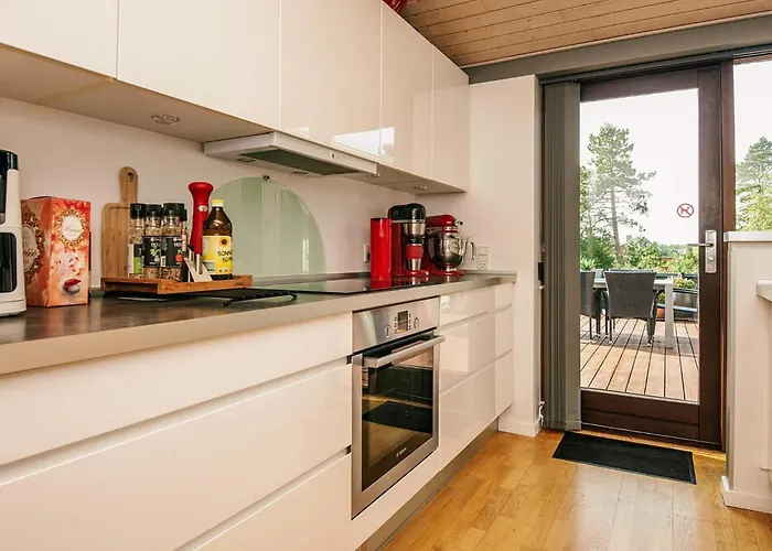 Exclusive Retreat With - By Traum *